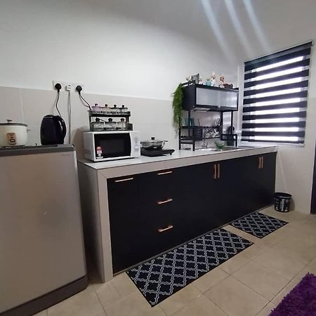 Orked Homestay Seri Iskandar Zewnętrze zdjęcie